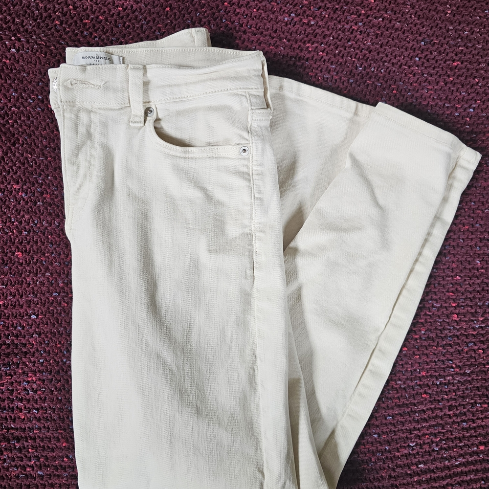 Banana Republic Women's Off-White Straight Leg Jeans